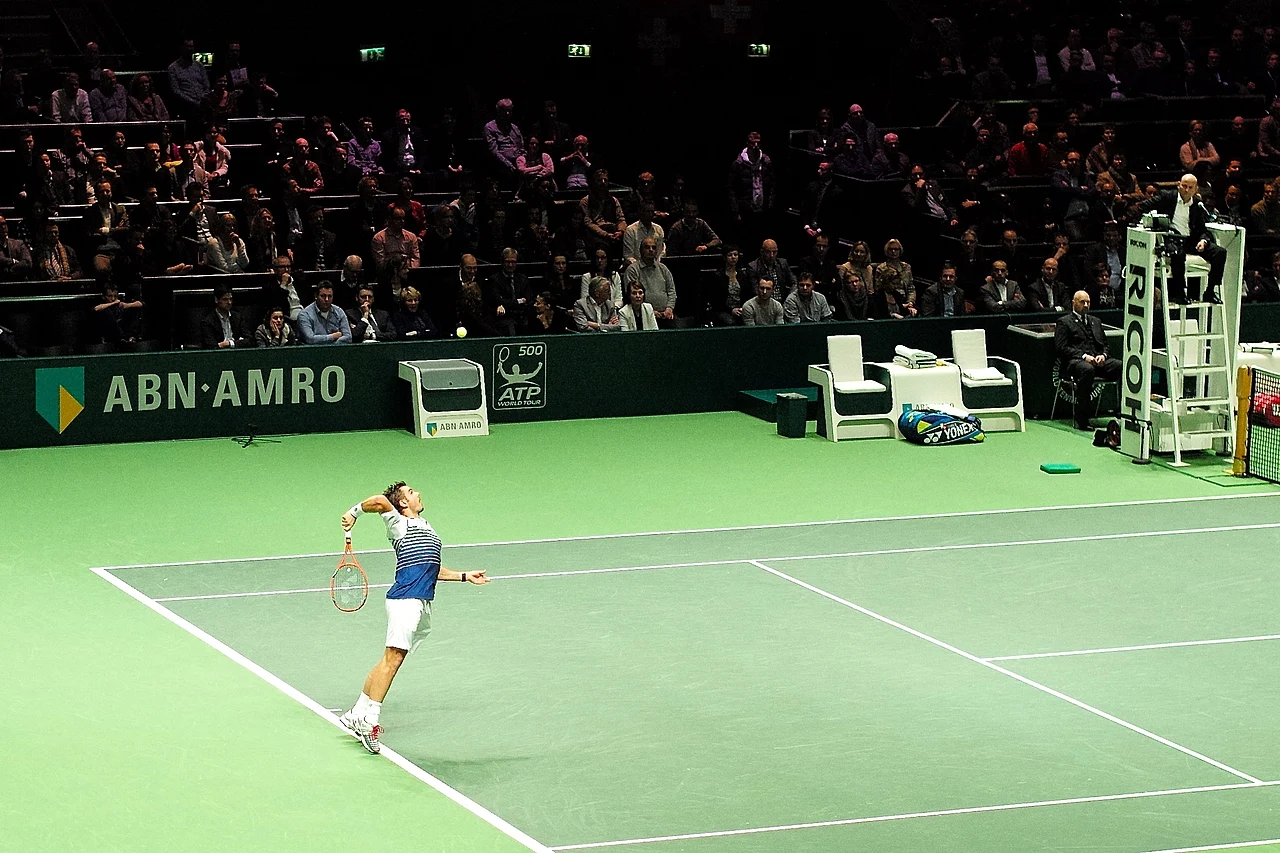 Stan Wawrinka al saque en el torneo de Rotterdam de 2015, imagen de archivo