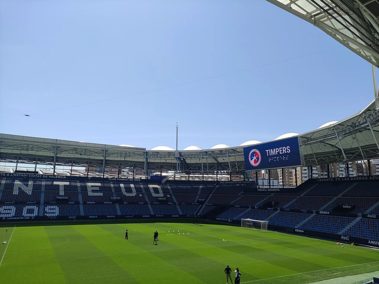 Interior del estadio Ciutat de València, campo del Levante, imagen de archivo